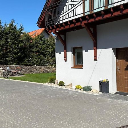 Adusiowka Lägenhet Stronie Śląskie Exteriör bild