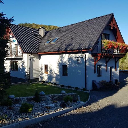 Adusiowka Lägenhet Stronie Śląskie Exteriör bild