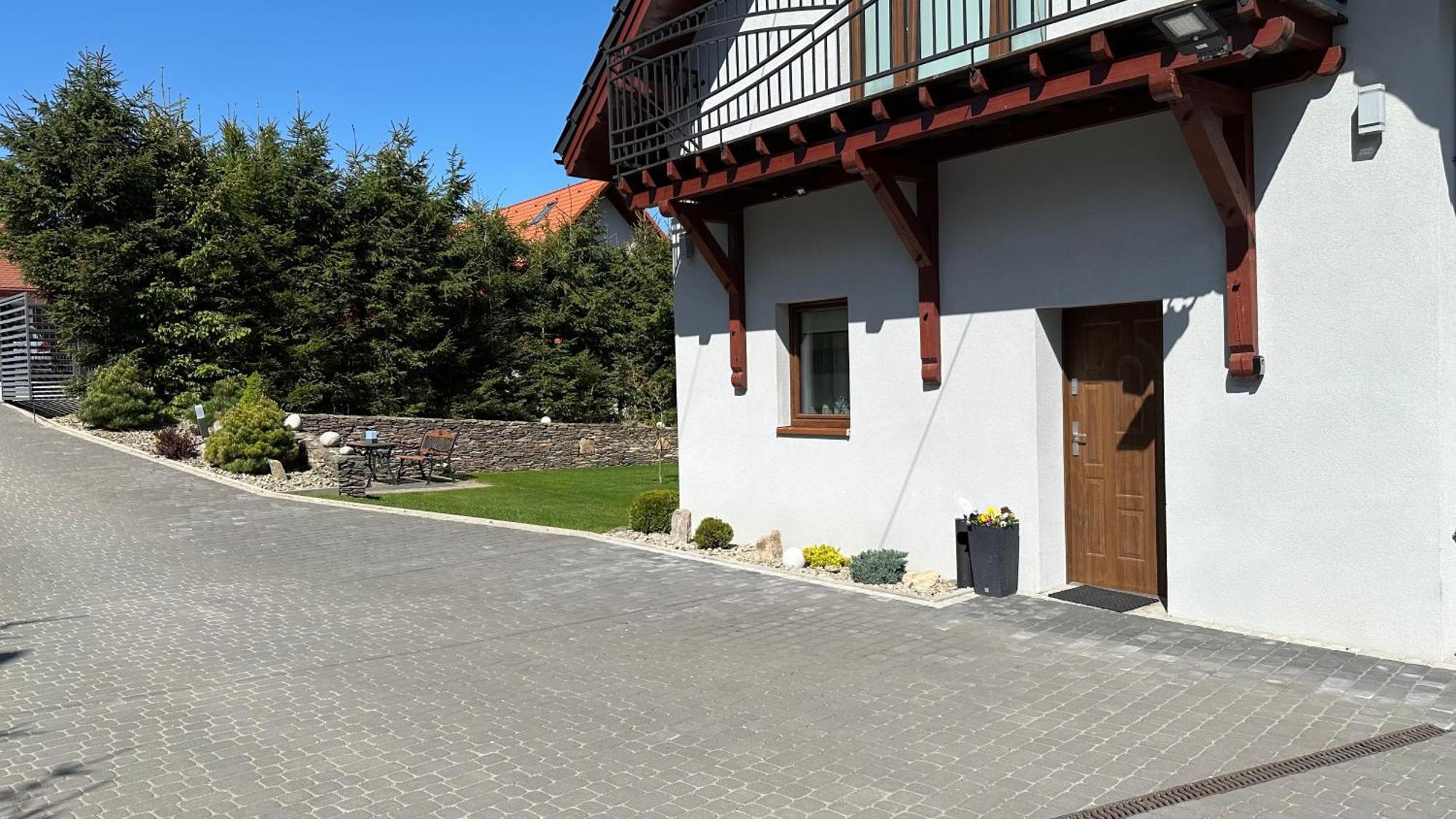 Adusiowka Lägenhet Stronie Śląskie Exteriör bild