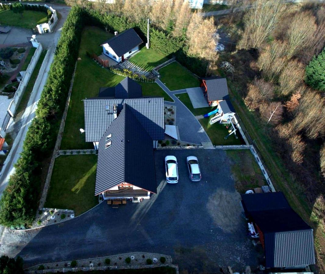 Adusiowka Lägenhet Stronie Śląskie Exteriör bild